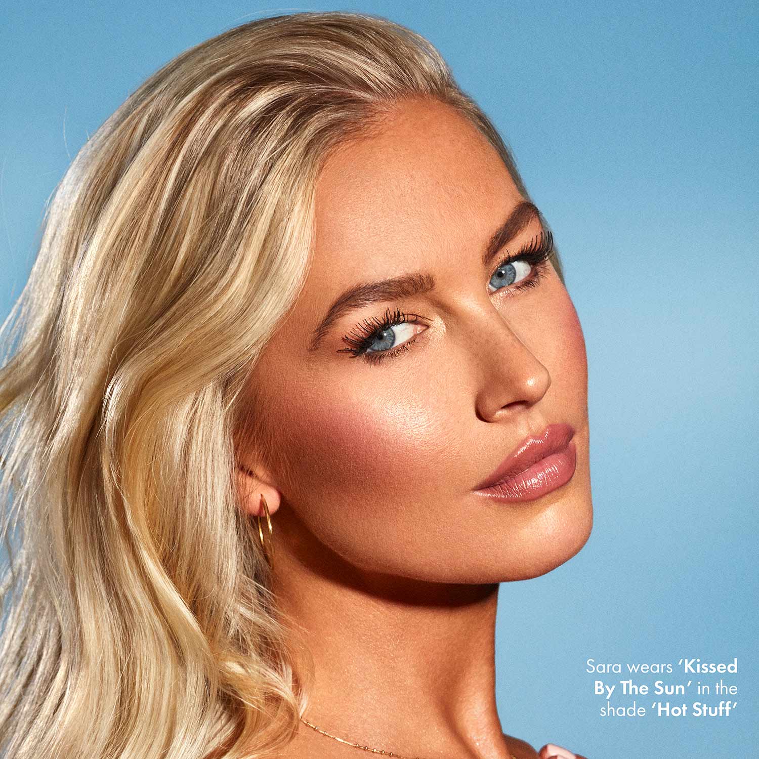 KISSED BY THE SUN MULTI-USE CHEEK GLOW (ILUMINADOR PARA ROSTRO)
